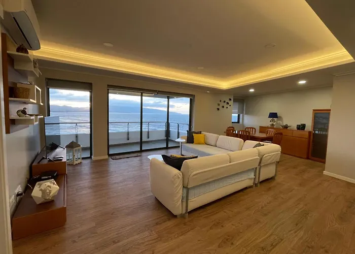 דירה Azorean Sunset Loft 1